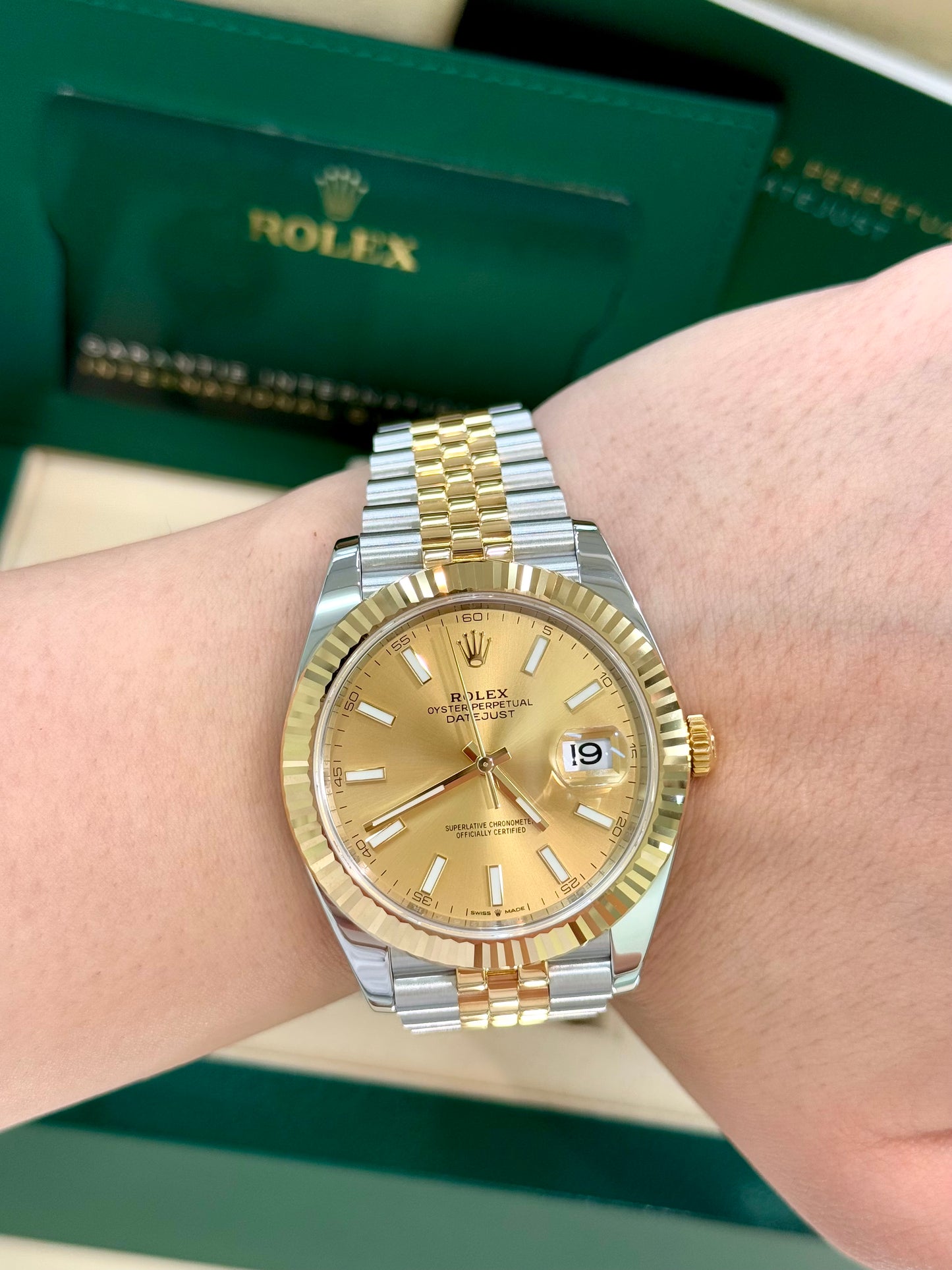 Rolex Date-just 41mm 126333 with Champagne Index Dial and Jubilee Bracelet Watch