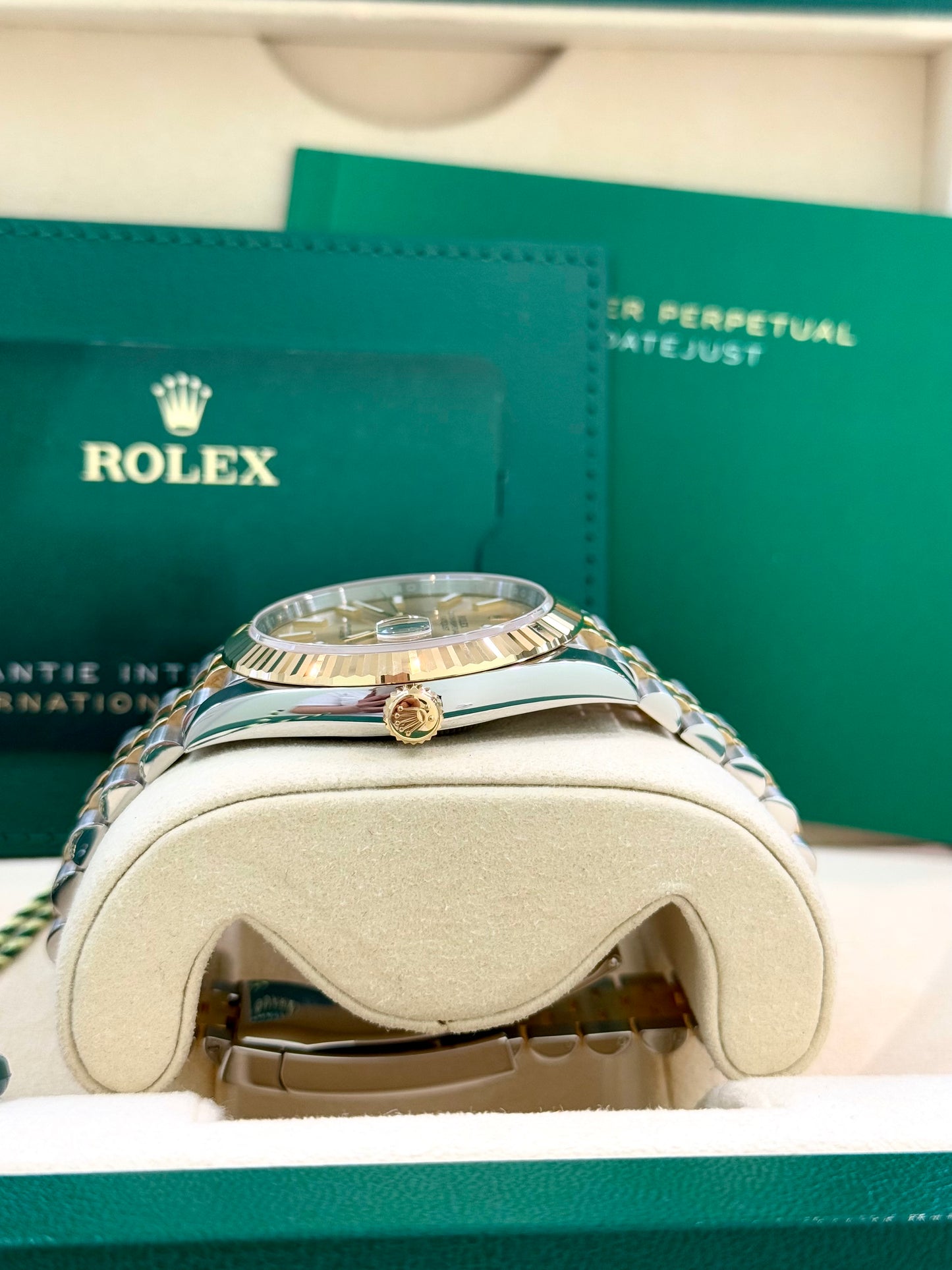 Rolex Date-just 41mm 126333 with Champagne Index Dial and Jubilee Bracelet Watch
