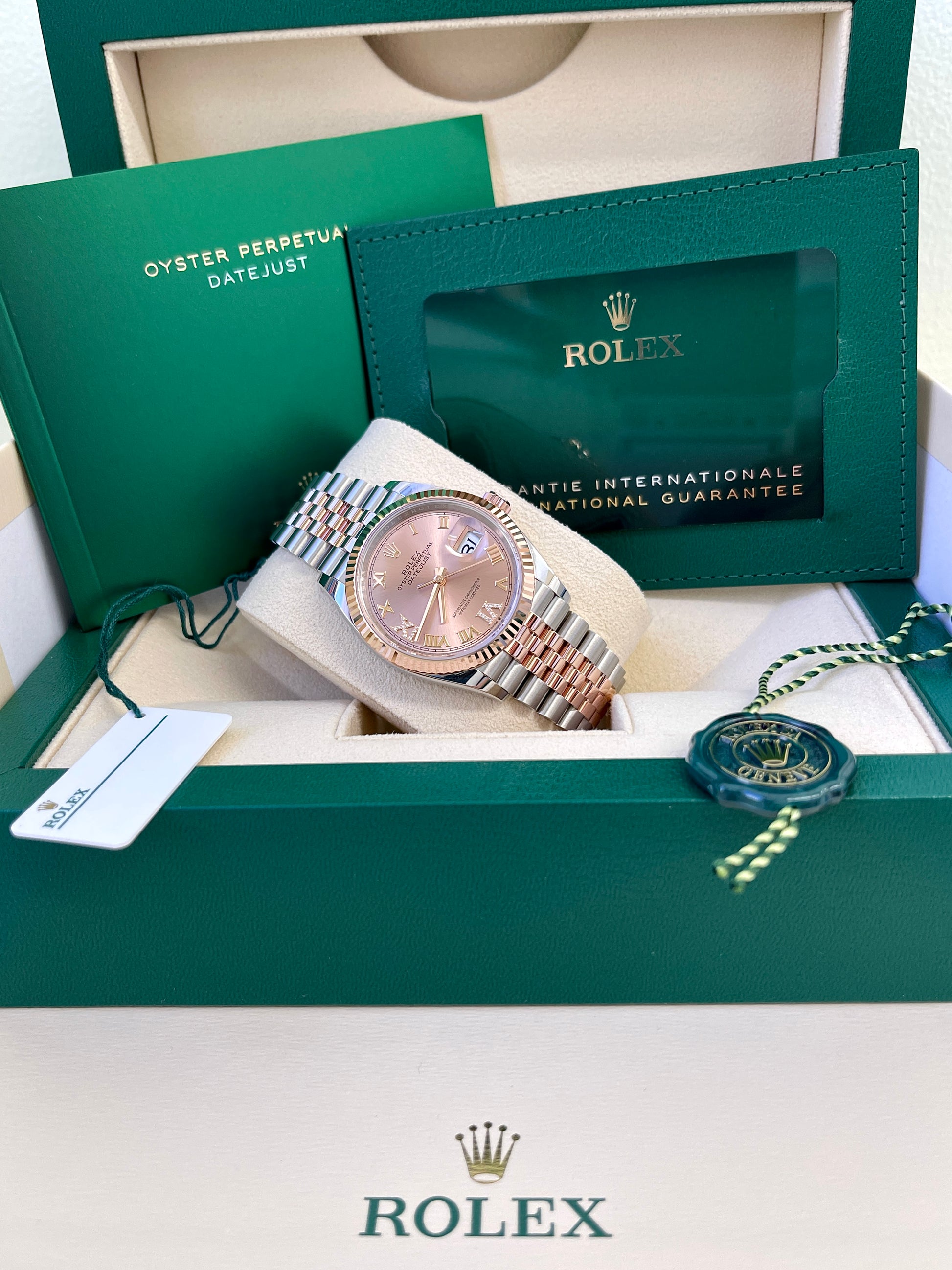 126231 Two Tone 18K Rose gold and Stainless Steel 36mm Rolex, Date Just Rolex, 36mm TT rose Rolex, Rolex Lover, Date just 36/ Rose Gold diamond dial/