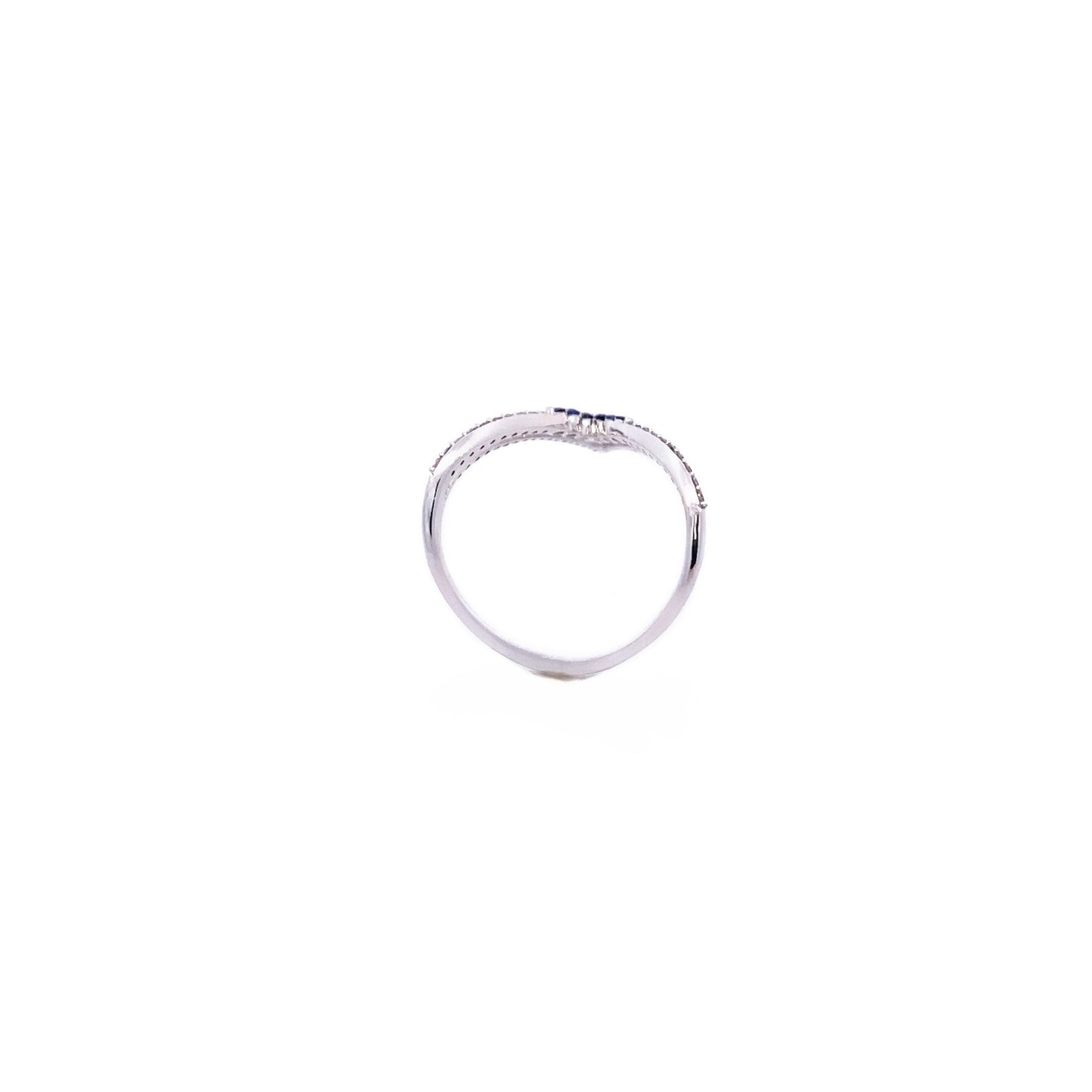 18K White Gold Blue Sapphire and Diamond V Shape Ring