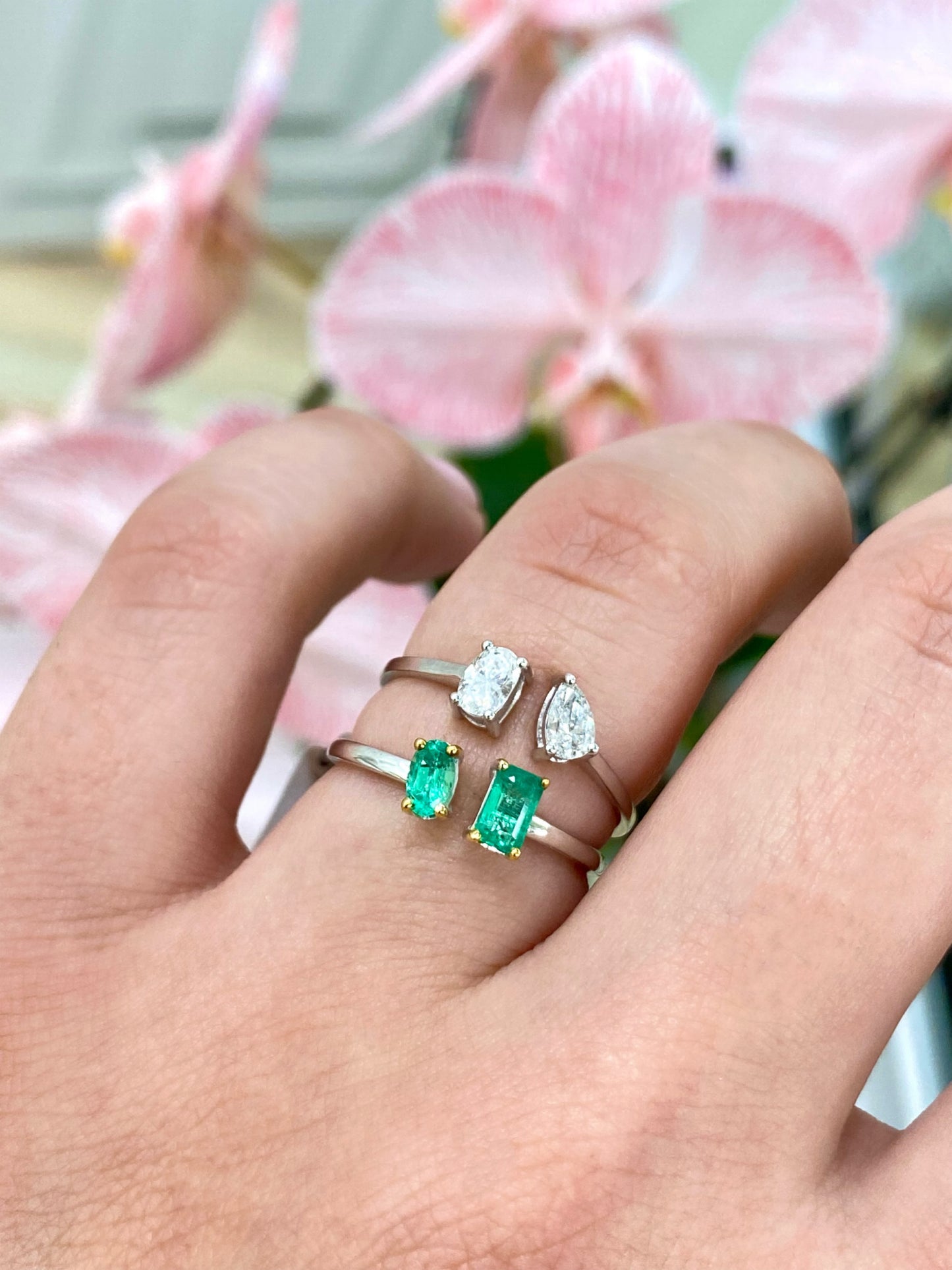 18K White Gold Mix Emerald Shape Open Ring, cute emerald ring, trendy multi shape emerald ring, green emerald ring, natural emerald ring.