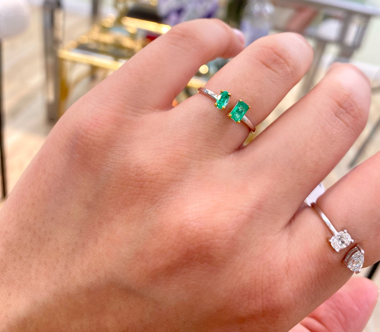 18K White Gold Mix Emerald Shape Open Ring
