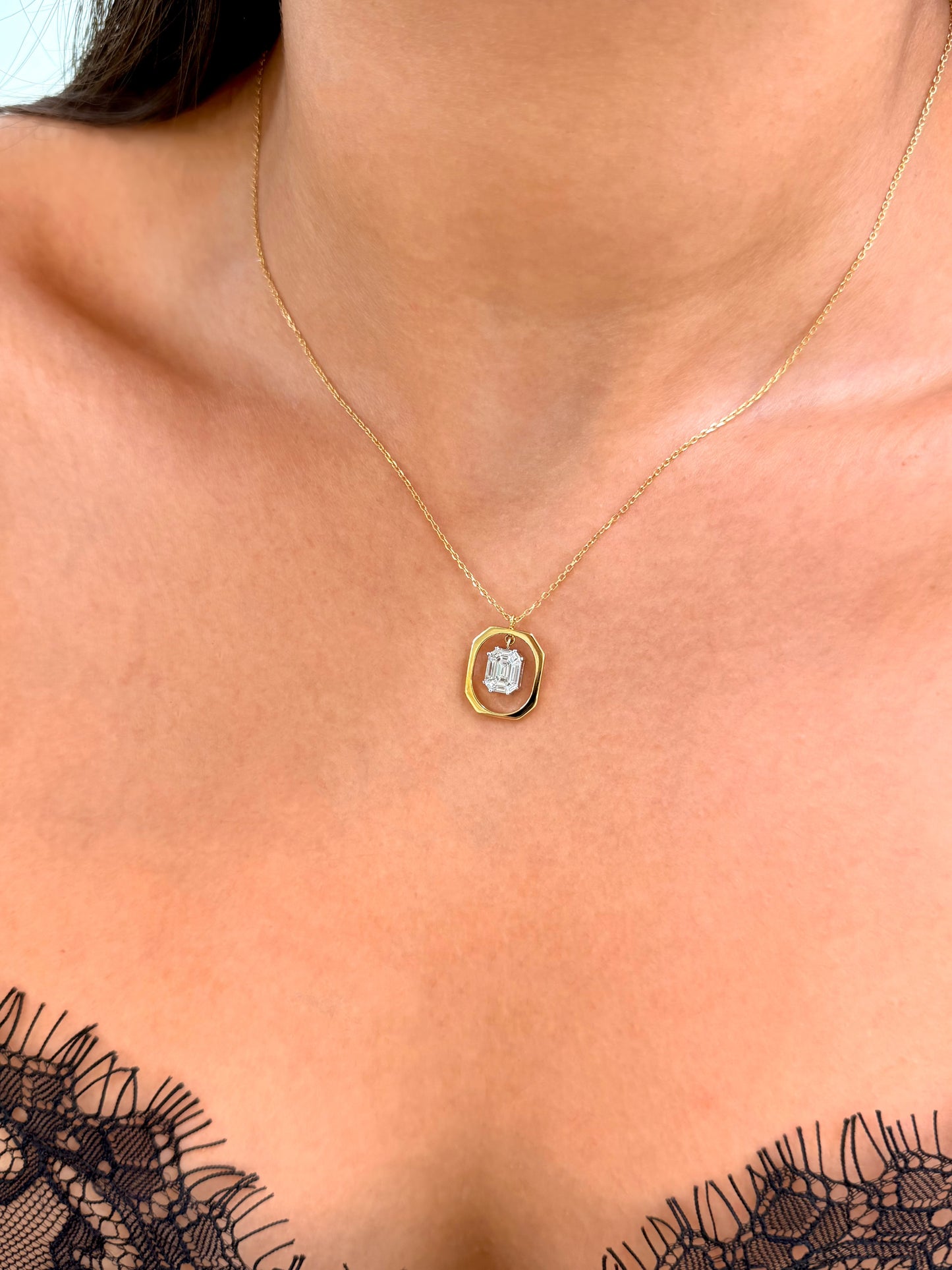 14K Solid Yellow Gold Chain with Baguette Diamond Pendant