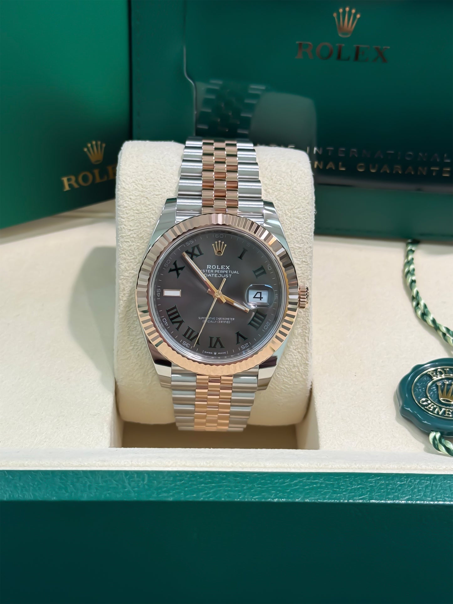 126331 Date Just 2 Rolex 41mm, Stainless steel and 18K rose gold, Wimbledon dial, new 2025. Classy Watch. Jubilee band. Fluted Bezel. 