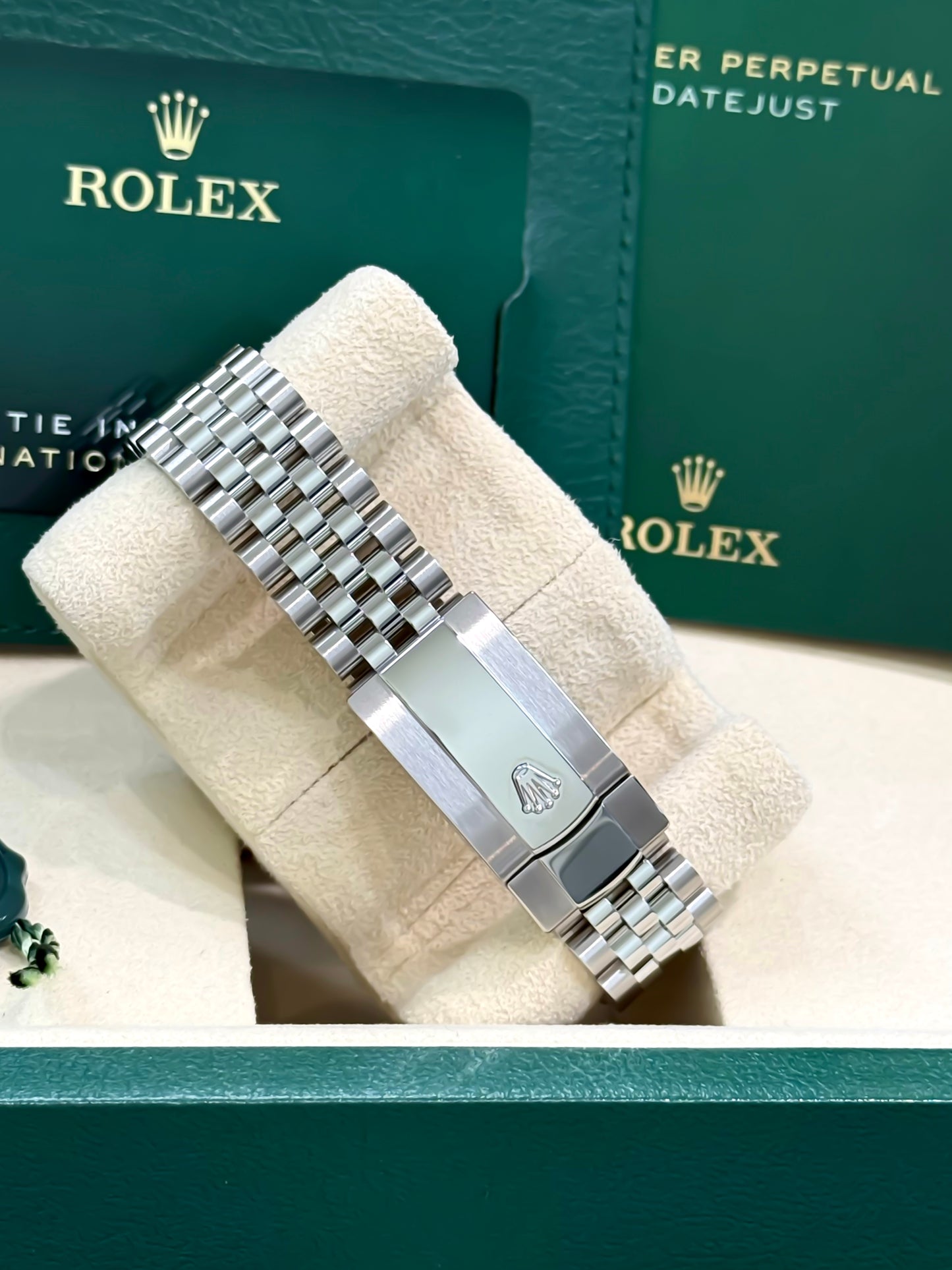Rolex Date Just 41mm 126334 Blue Roman Numeral Dial with Stainless Steel Jubilee Band New, DATE just 2, date just II