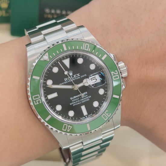 ROLEX SUBMARINER STARBUCKS/KERMIT 41MM BLACK DIAL GREEN BEZEL 126610LV, Rolex submariner, Rolex date, green and black Rolex. 